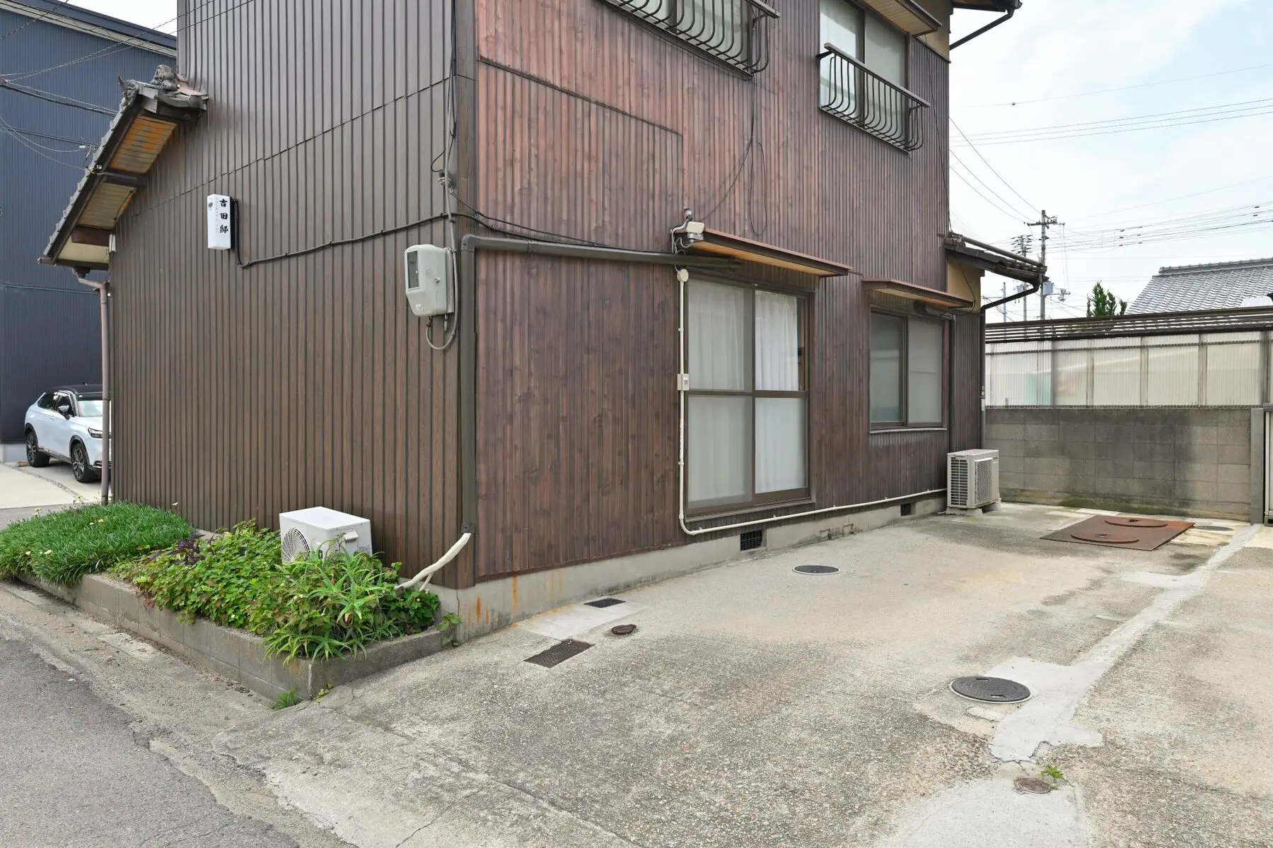駐車場 — うどん
